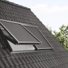 Velux DOP komfortcsomag, DKL fényzáró roló (1100S sötétkék), fehér sínnel+MHL külső hővédő roló, MK06, 78x118 cm