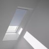 Velux fényzáró roló, DKL MK10, 78x160 cm, 4576S halványkék, fehér sínnel